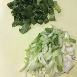 Make Egg gravy noodles step 2