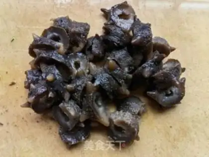 Make Onion wood and sea cucumber step 2