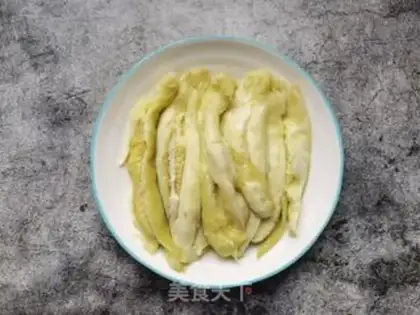 Make Garlic sauce and cheese step 5