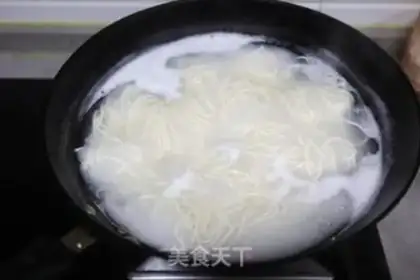 Make Onion noodles step 5