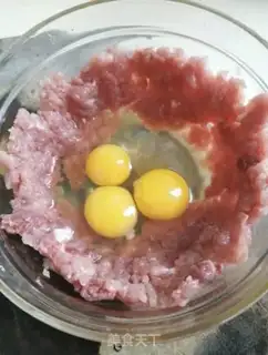 Make Western cucumber egg gravy step 3