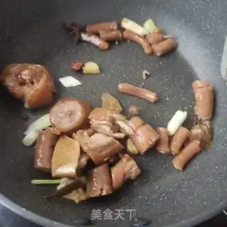 Make The peanuts burn the tail step 7