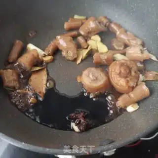 Make The peanuts burn the tail step 8