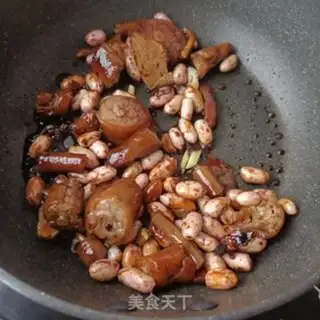 Make The peanuts burn the tail step 9