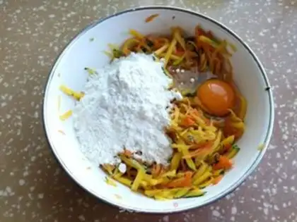 Make Carrot pumpkin eggcake step 1