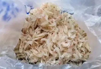 Make Shrimp skinball egg soup step 4