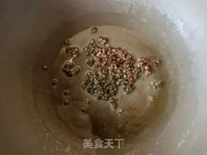 Make Garlic chili sauce step 5