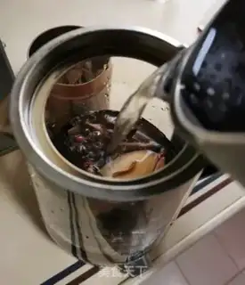 Make The saloon tree makes tea step 4