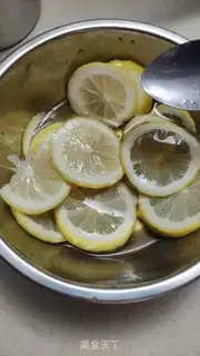 Make Simple lemon tea step 1