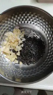 Make Simple lemon tea step 2