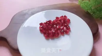 Make Five star red flag fruit platter step 0