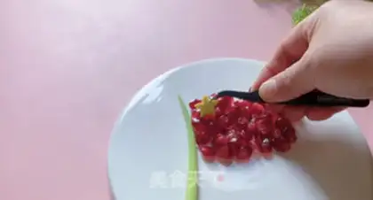 Make Five star red flag fruit platter step 3