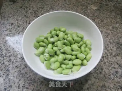 Make Five flowers, onions, beans step 1