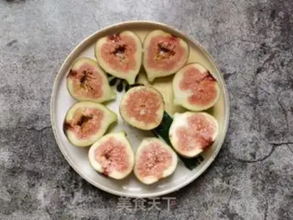 Make Cinnamon ice cream and figs step 4