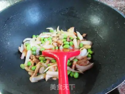 Make Five flowers, onions, beans step 8