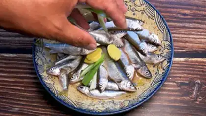 Make Little riverfish pasters step 1