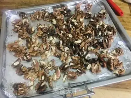 Make Honey dates, walnuts step 5