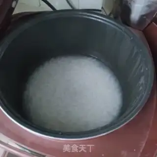 Make Shrimp and vegetable congee step 1