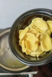 Make Pineapple chicken soup step 2