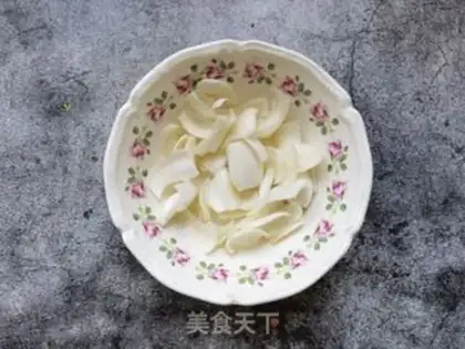 Make Taco lilies soup step 1