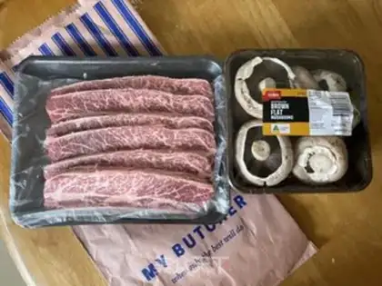 Make Fried steak and mushroom juice step 0
