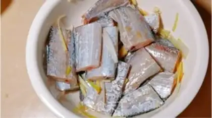 Make Red-fried fish step 2