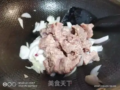 Make Curry beef and potatoes step 5