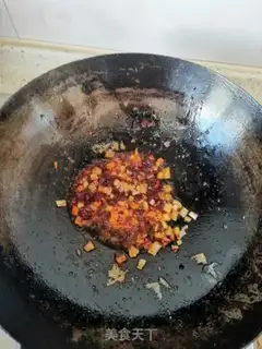 Make Dry-burned yellow fish step 4