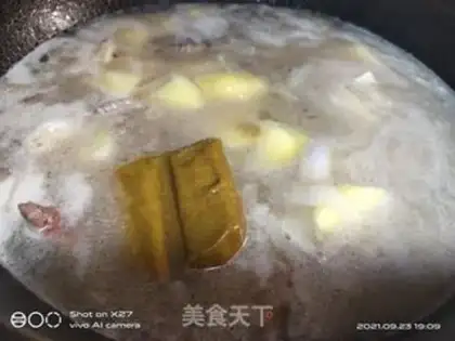 Make Curry beef and potatoes step 8