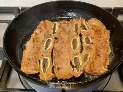Make Fried steak and mushroom juice step 8