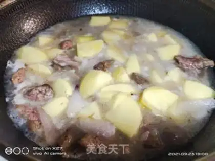 Make Curry beef and potatoes step 9