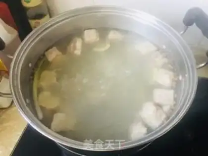 Make Lamby radish soup step 1