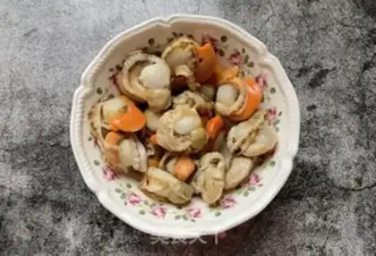 Make Cream pepper scallops step 1