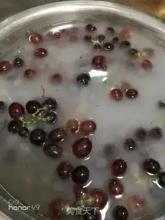 Make Homemade rose wine step 0