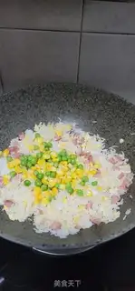 Make Sausage egg fried rice step 6