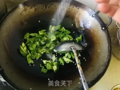 Make Pepper fried eggs step 6