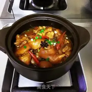 Make A casserole with pig hoofs step 6