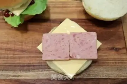Make Fried egg cheeseburger step 14