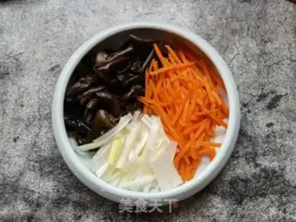 Make Carrots with white wood step 4