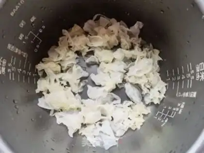 Make Ice cream, silver ear soup step 1