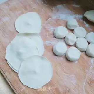 Make Spicy sour dumplings step 2