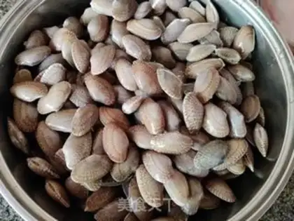 Make Spicy oil clams step 0