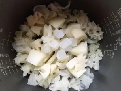 Make Ice cream, silver ear soup step 4
