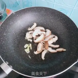 Make Soup of mushrooms step 7