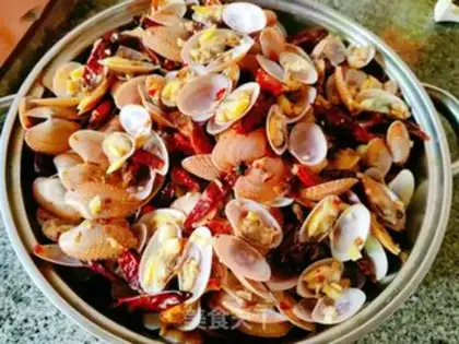 Make Spicy oil clams step 4