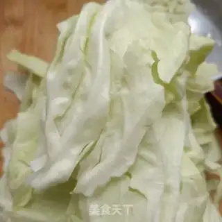 Make Eggs and cabbage step 0