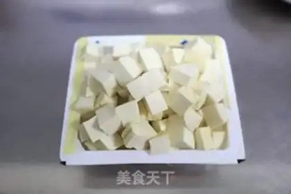 Make Spicy clams and tofu step 1