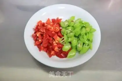 Make Spicy clams and tofu step 2