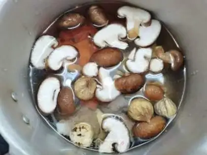 Make Frozen mushroom chop soup step 4