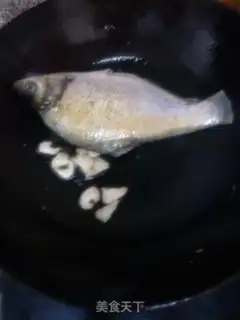 Make Red-fried fish step 1